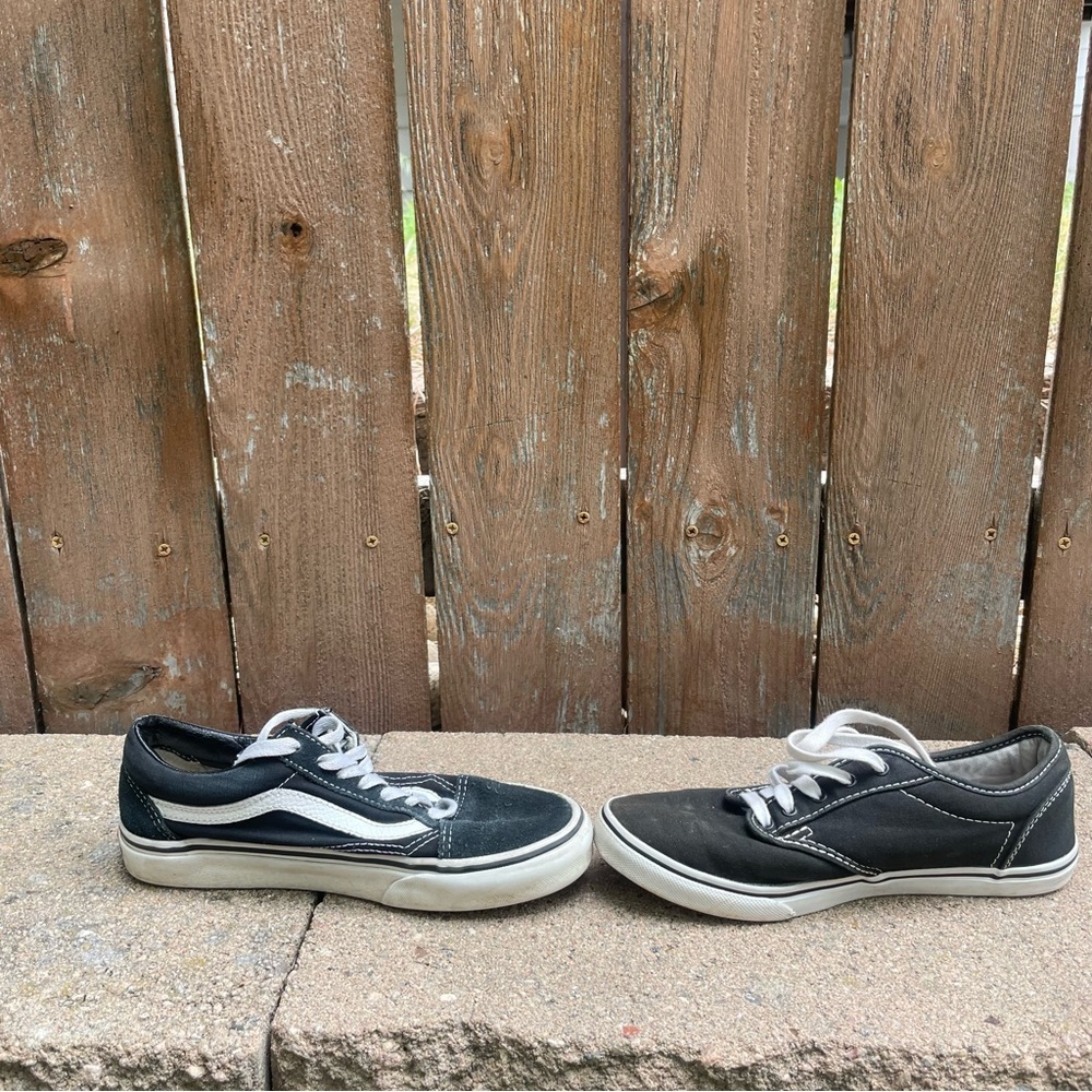 VANS Women’s Mismatched Black White Old Skool Sneakers Classic Size 6 - Picture 9 of 11